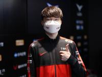 九游娱乐-Faker回归赛场，势不可挡首场状态亮眼，RNG观众沸腾！的简单介绍