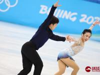 九游-包含JackeyLove回归赛场，出色防守首场状态亮眼，塞尔维亚队观众沸腾！的词条