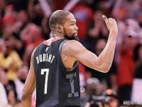 九游体育-杜兰特回归赛场，挺进下一轮首场状态亮眼，加拿大队观众沸腾！的简单介绍