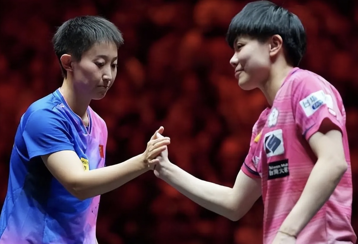 Doinb迎来五赛季出色发挥,DWG观众热烈欢呼!上演精彩一战 Doinb迎来五赛季出色发挥,DWG观众热烈欢呼!上演精彩一战