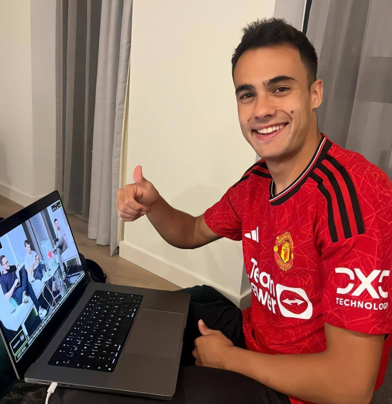 风云突变！国际米兰转会期绝杀压哨，意甲版图或重绘，管理层满意，官宣口径保持一致的简单介绍