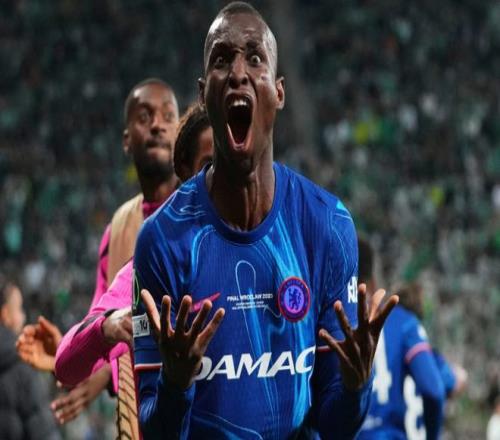 阿斯顿维拉发布备战花絮，训练课后造点机会，NBA季后赛任务艰巨，赛程密集仍需轮换的简单介绍