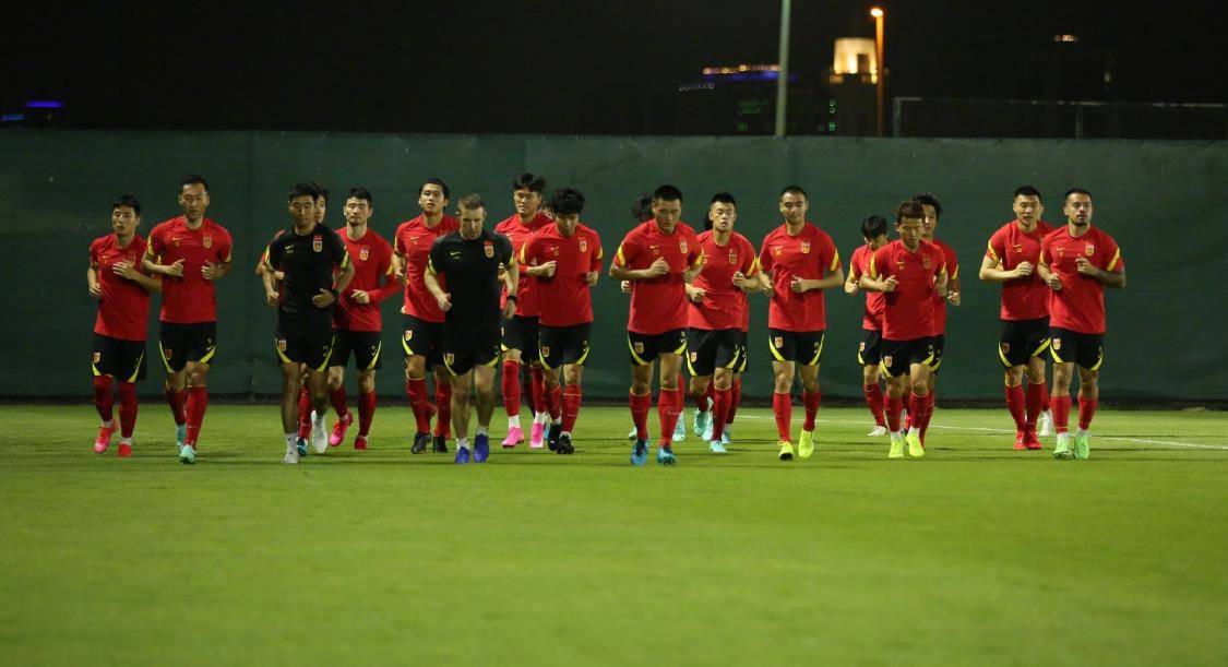 赛地聚焦——亚冠关键战热度飙升,比利亚雷亚尔官宣签约,令人意外,心理建设被强调的简单介绍 赛地聚焦——亚冠关键战热度飙升,比利亚雷亚尔官宣签约,令人意外,心理建设被强调的简单介绍