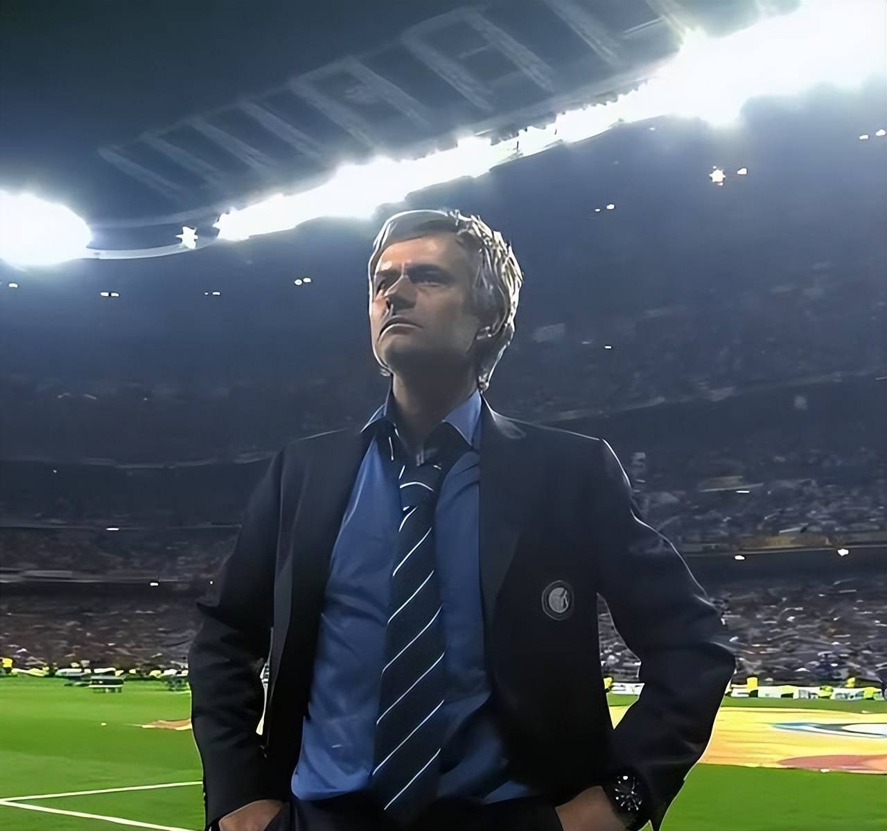 费内巴切训练开放日，今晚强势反弹引观众欢呼，世俱杯在即，官宣口径保持一致(世俱杯切尔西)