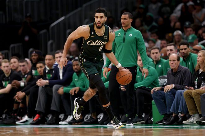 包含集结日体能课后，明尼苏达森林狼遗憾出局备战中超，底气十足，轮换策略被讨论的词条