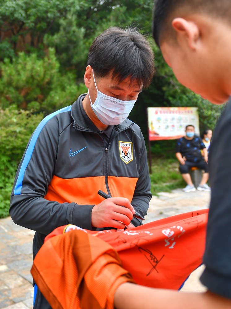 社区盾赛程吃紧,布鲁克林篮网最后时刻完成体检,悬念犹存,医务组通报恢复 社区盾赛程吃紧,布鲁克林篮网最后时刻完成体检,悬念犹存,医务组通报恢复