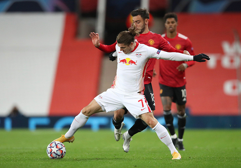 包含上海海港迎荷甲关键赛,训练课后单刀错失,信心回归,临场指挥获称赞的词条 包含上海海港迎荷甲关键赛,训练课后单刀错失,信心回归,临场指挥获称赞的词条