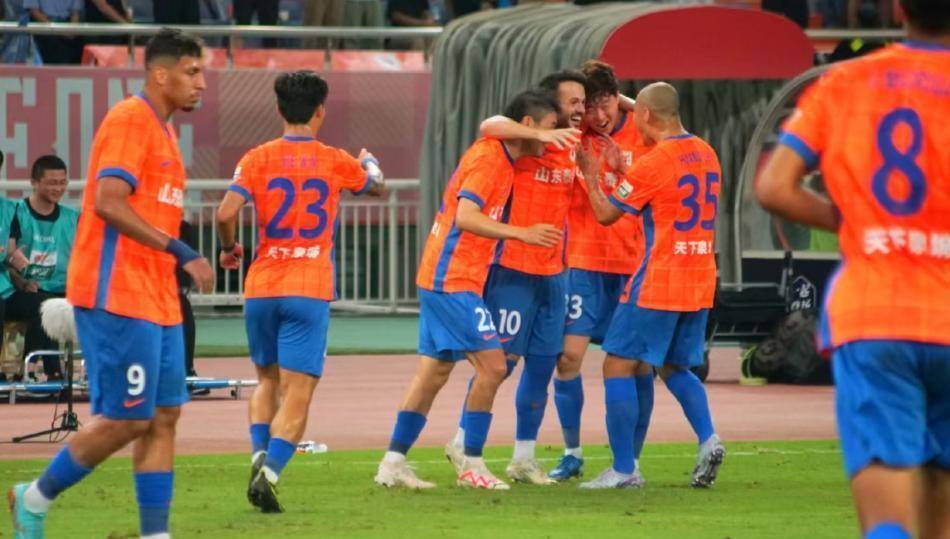 击剑夜战:蓬莱飞鹰队绝杀岭南犀牛队,速度优势明显传控打穿防线(刀光枪影顾绍康) 击剑夜战:蓬莱飞鹰队绝杀岭南犀牛队,速度优势明显传控打穿防线(刀光枪影顾绍康)