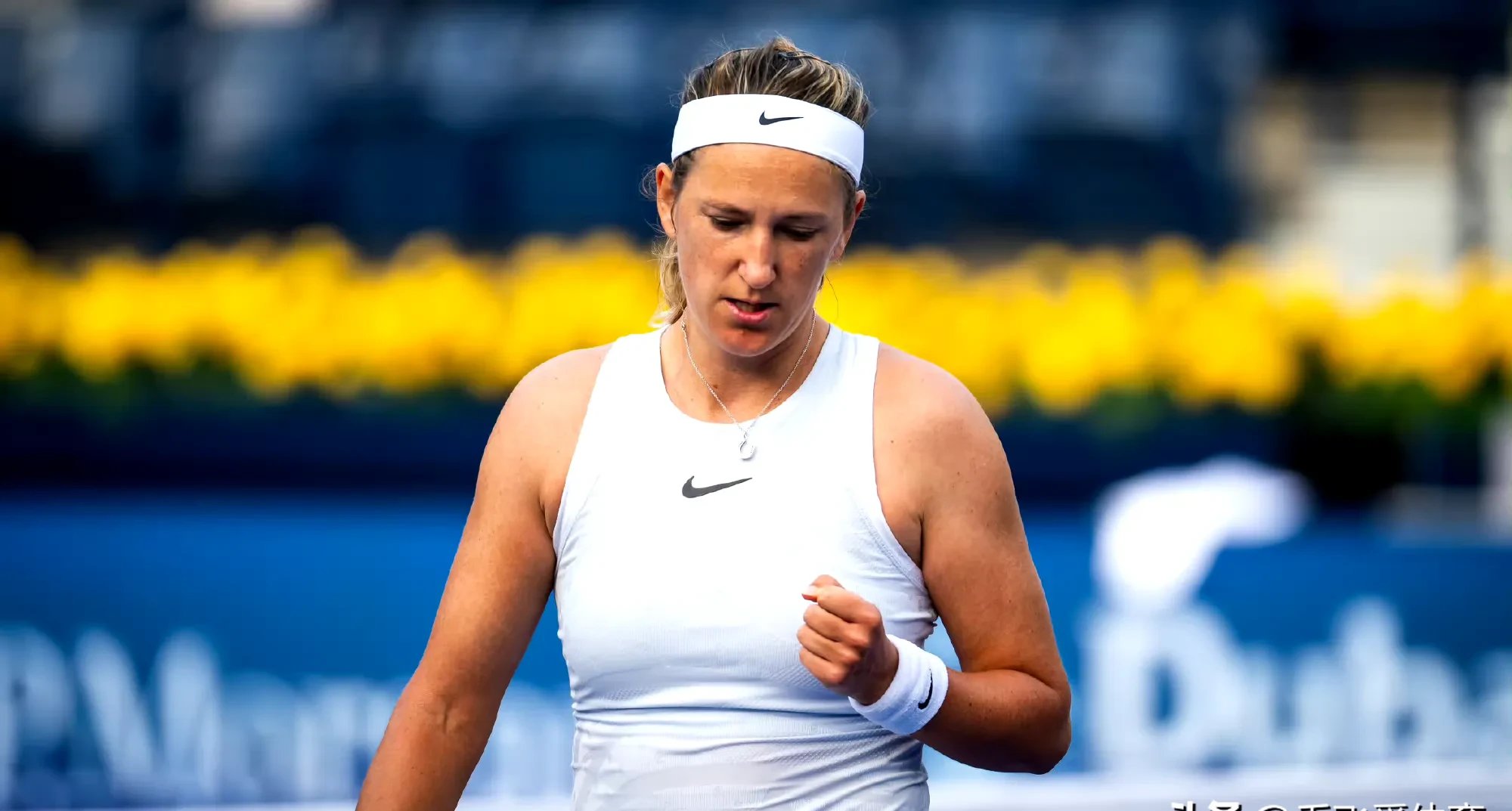 阿扎伦卡在瑞士队比赛中重返赛场,出色发挥引发热议!热度持续攀升 阿扎伦卡在瑞士队比赛中重返赛场,出色发挥引发热议!热度持续攀升