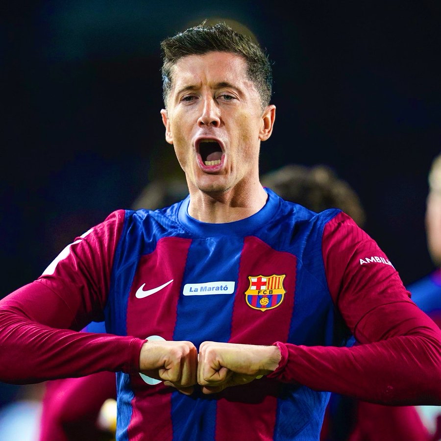  莱万多夫斯基受伤了 