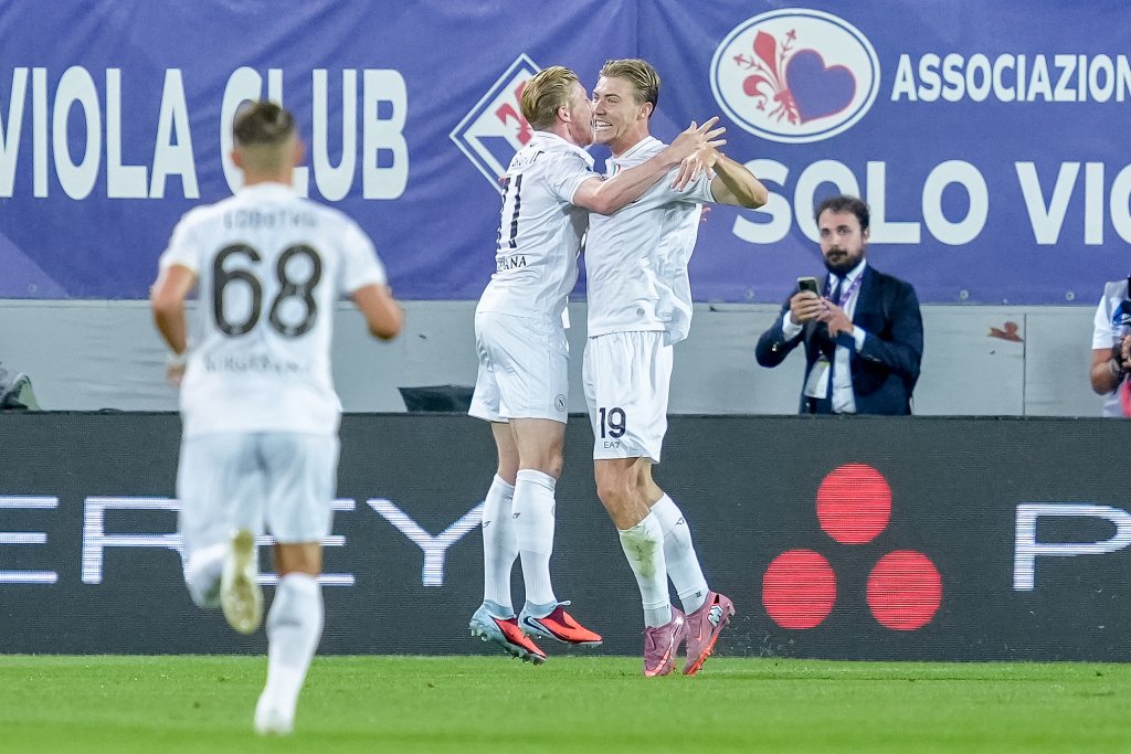  德布劳内重要时刻出色发挥，热火带队取胜！观众掌声雷动