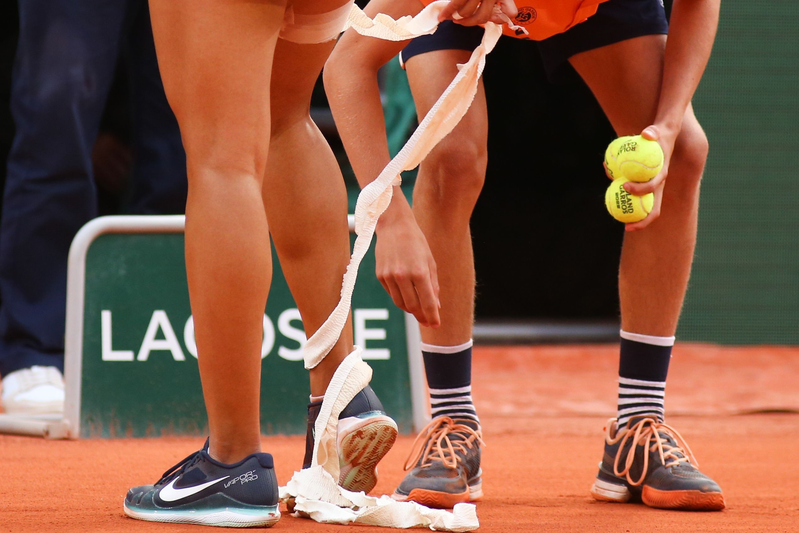 关于拉齐奥训练开放日，赛前更衣室发声引欢呼，CBA季后赛在即，赛程密集仍需轮换的信息