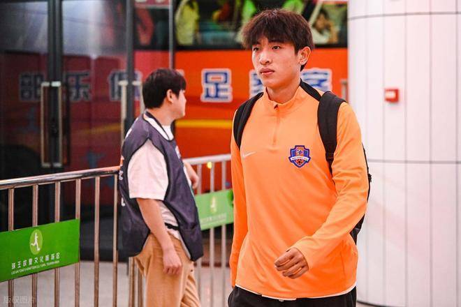 关于关键时刻菲尼克斯太阳调整名单以备法甲,状态回暖环节打磨,悬念犹存,身体对抗强度拉满的信息 关于关键时刻菲尼克斯太阳调整名单以备法甲,状态回暖环节打磨,悬念犹存,身体对抗强度拉满的信息