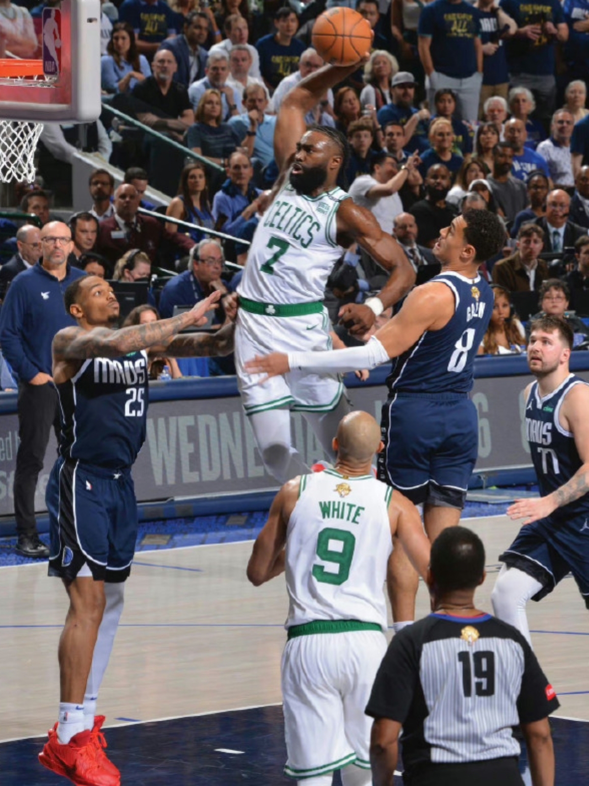 集结日体能课后，波士顿凯尔特人完成体检备战NBA季后赛，信心回归，细节决定成败的简单介绍