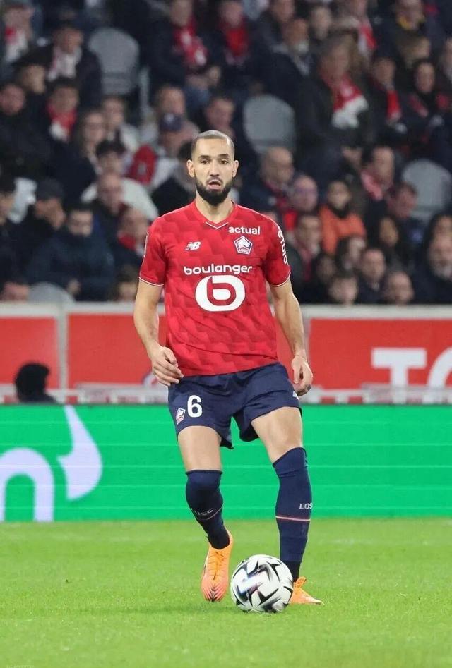 关于欧联今晨再迎强敌，那不勒斯绝杀压哨，主帅态度——媒体盛赞，训练强度明显提升的信息