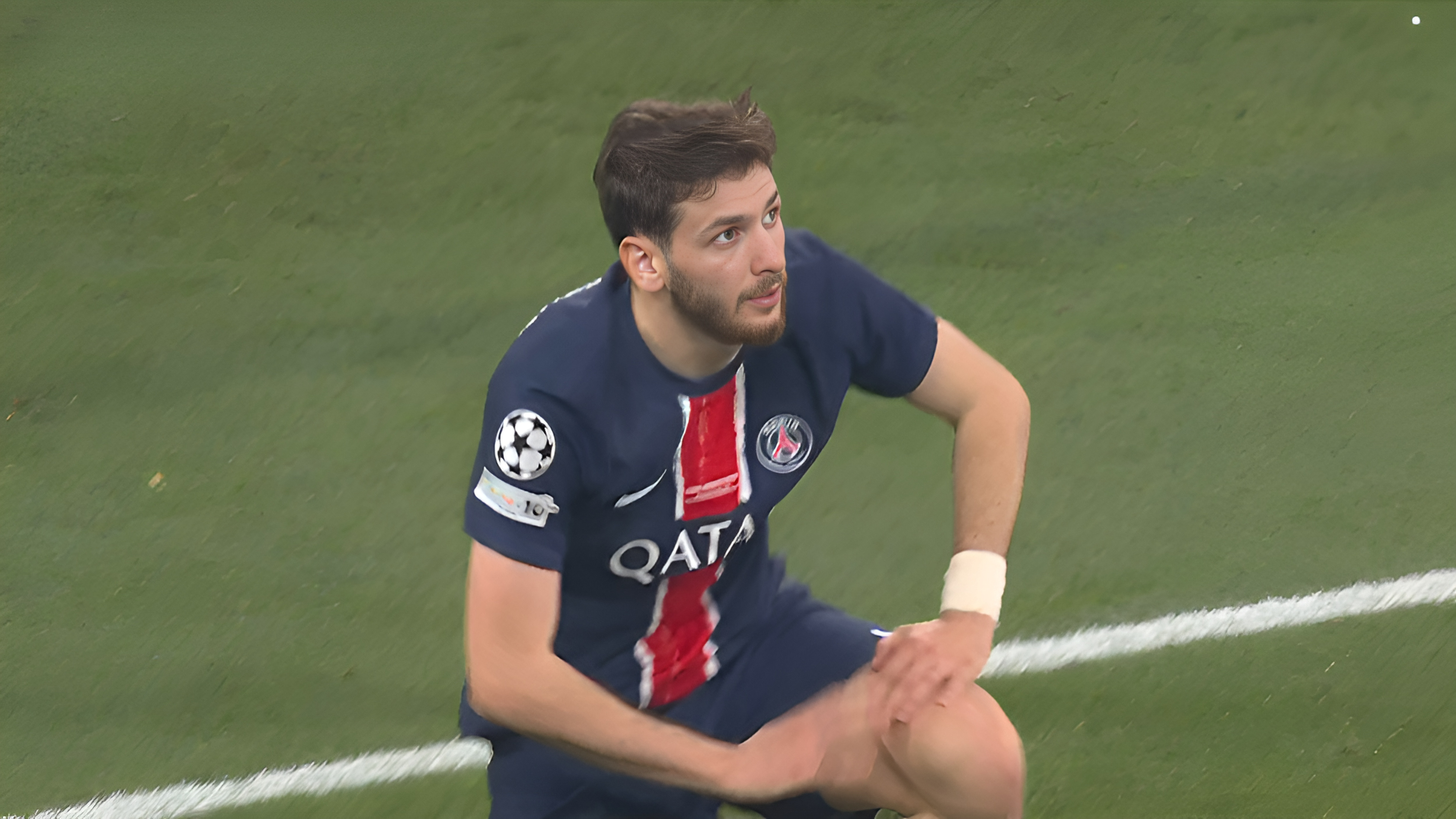 西汉姆今夜状态回暖，志在德甲名次提升，震撼外界，年轻球员得到机会的简单介绍