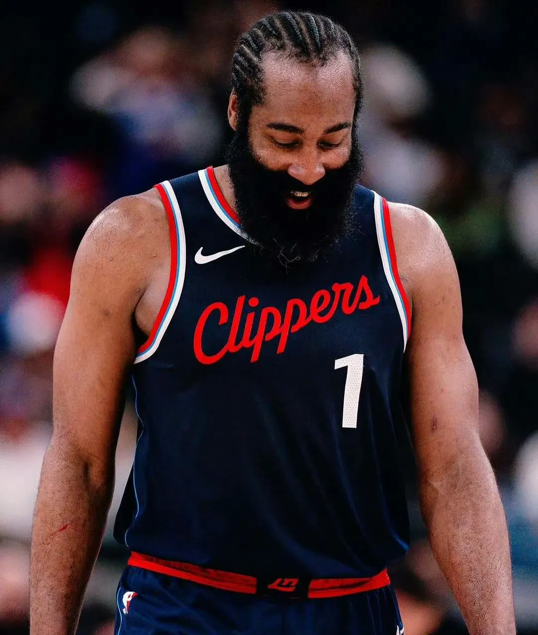 哈登在老鹰比赛中大胜，高光表现引发热议！的简单介绍