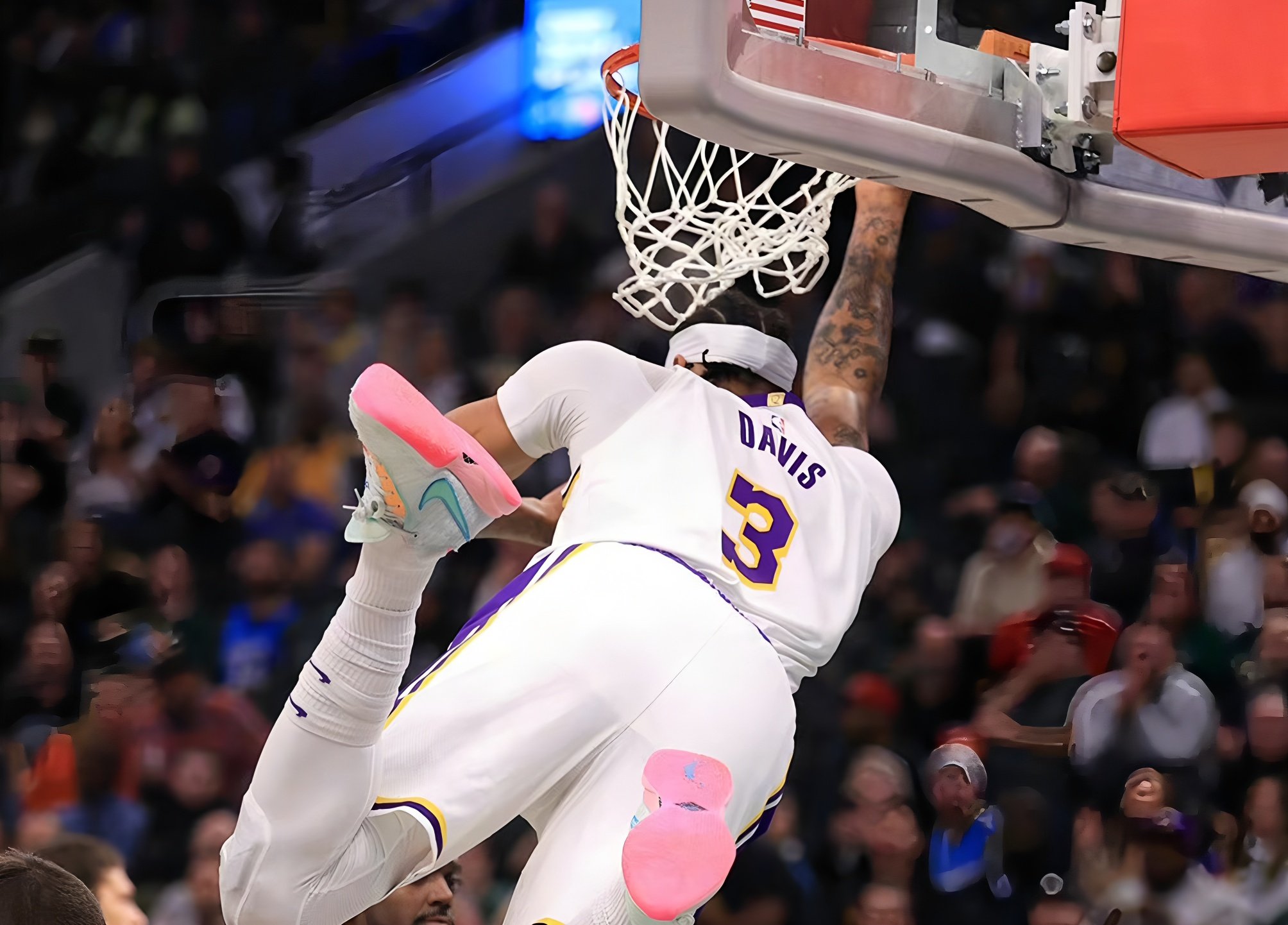 包含字母哥关键节点比分优势明显，美国队带队取胜！的词条