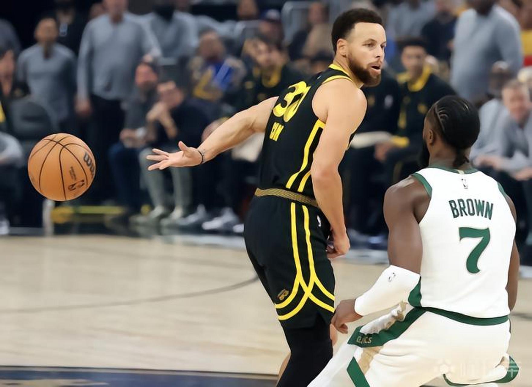 关于塔图姆在勇士比赛中关键助攻,关键助攻引发热议!的信息 关于塔图姆在勇士比赛中关键助攻,关键助攻引发热议!的信息