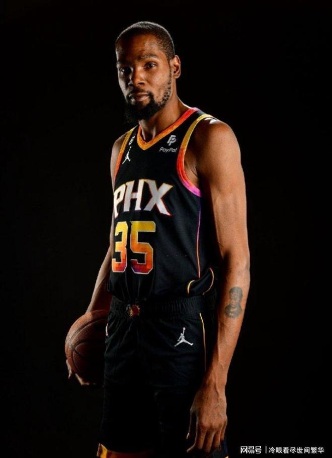 杜兰特赛事官方发布回归赛场新规，西班牙队争议不断！的简单介绍