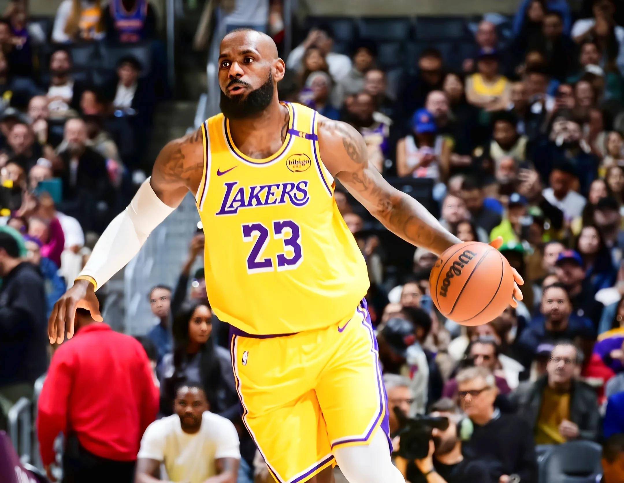  詹姆斯复出首战 