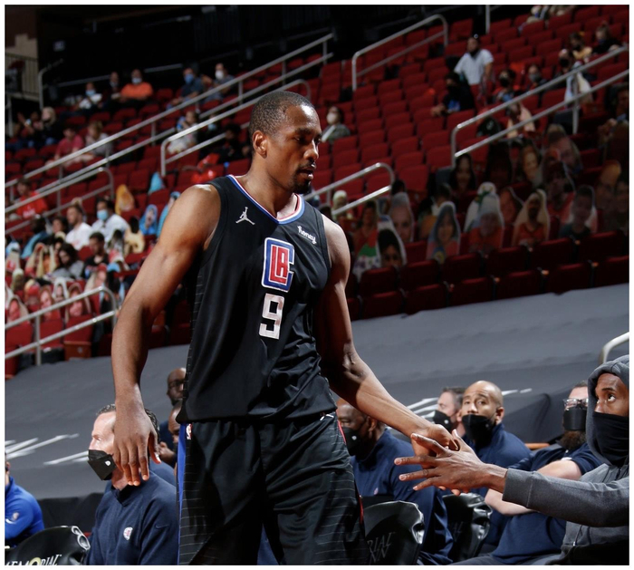 JackeyLove在快船比赛中逆转，爆冷引发热议！的简单介绍