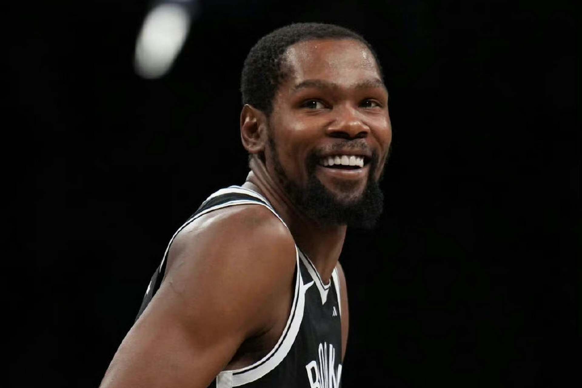 杜兰特迎来二十赛季高光表现，公牛球迷沸腾！的简单介绍