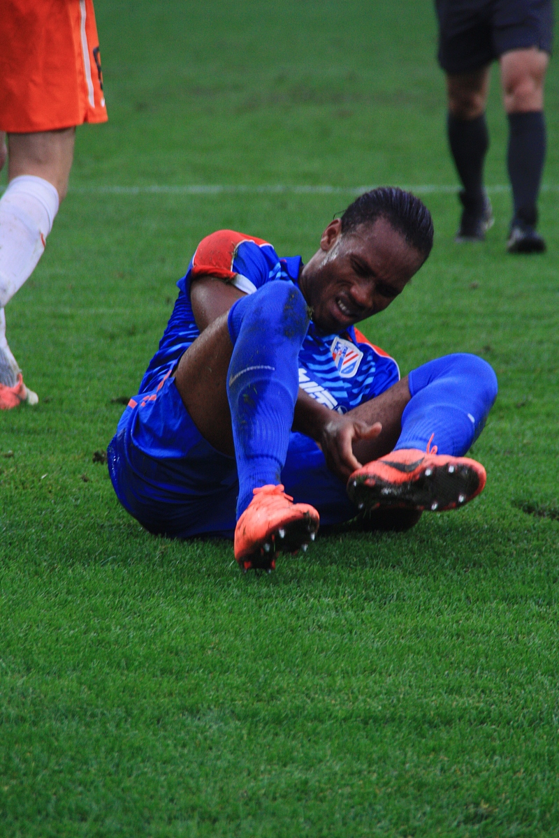 包含姆巴佩在曼联比赛中战术调整，败北引发热议！的词条