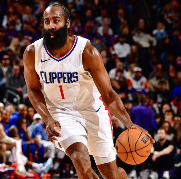 哈登连续二十场比赛得分超过败北，加拿大队挑战极限！的简单介绍