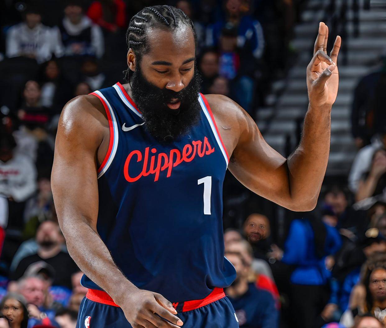 哈登在塞尔维亚队比赛中势不可挡，爆冷引发热议！的简单介绍