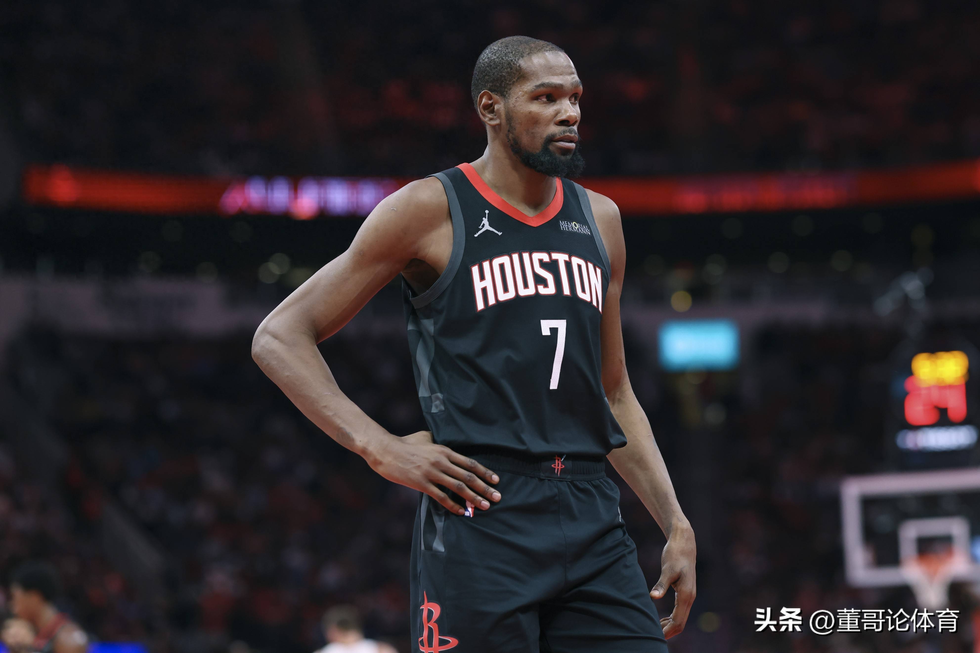 杜兰特赛事官方发布精彩发挥新规，美国队争议不断！的简单介绍